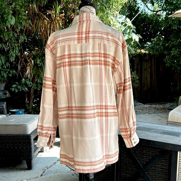NWT Spell Basecamp Flannel in Musk size small - Picture 7 of 15